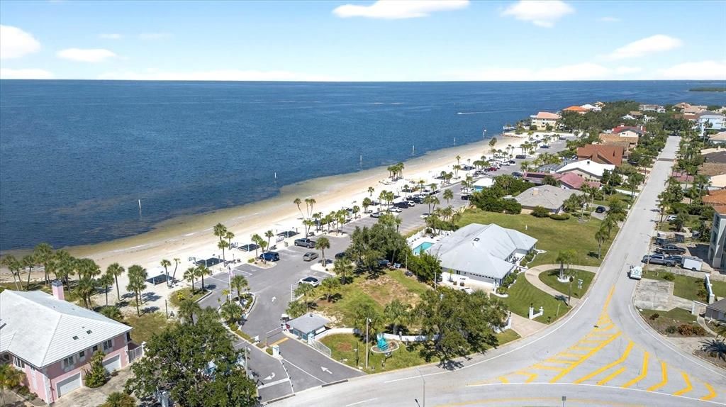 На продажу: $699,000 (3 спален, 2 ванн, 1986 Квадратных фут)