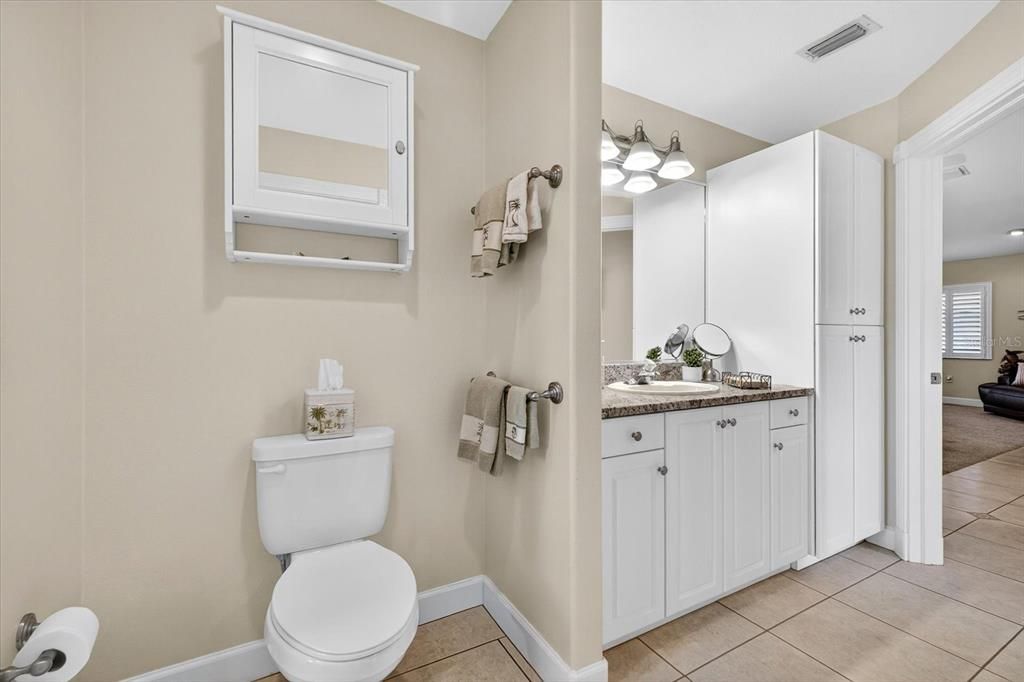 На продажу: $699,000 (3 спален, 2 ванн, 1986 Квадратных фут)