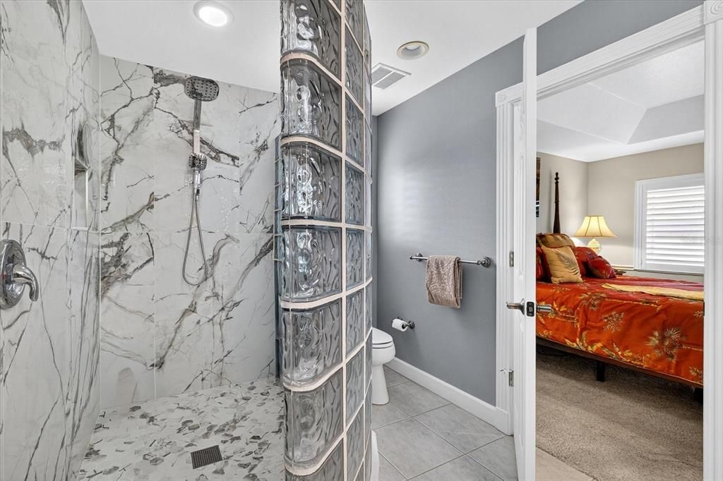 На продажу: $699,000 (3 спален, 2 ванн, 1986 Квадратных фут)