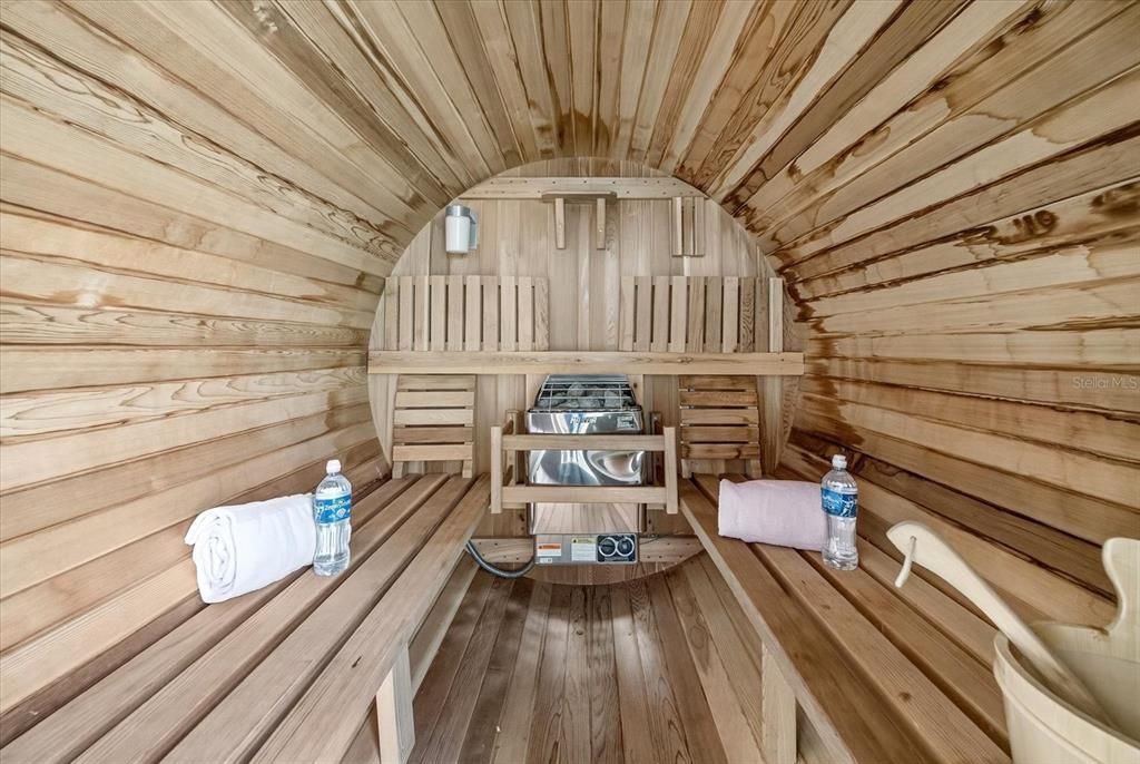 На продажу: $699,000 (3 спален, 2 ванн, 1986 Квадратных фут)