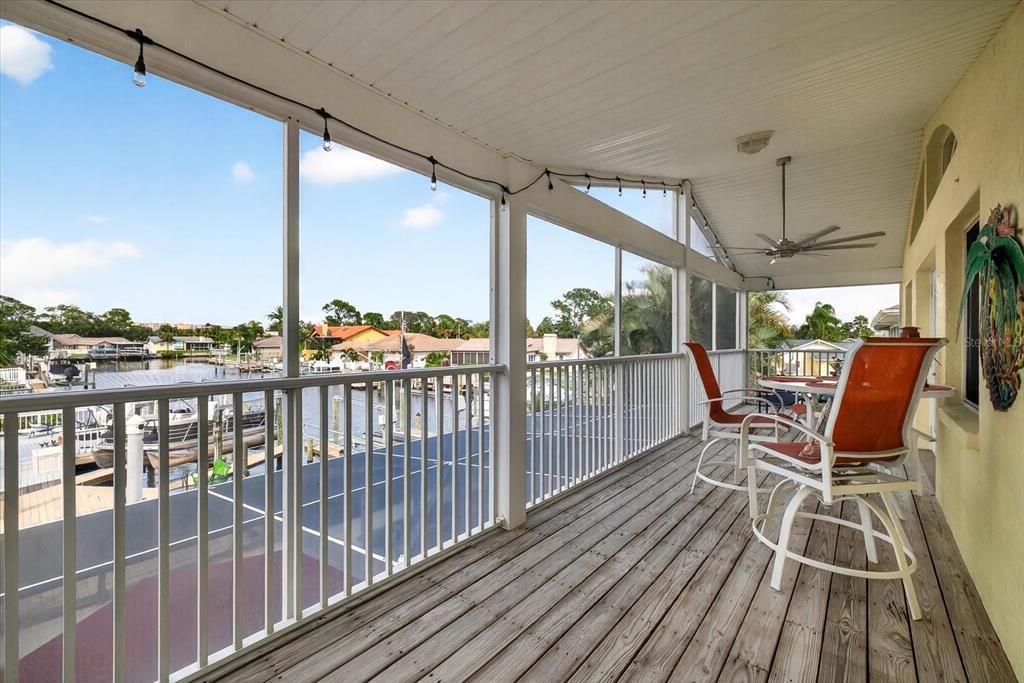 На продажу: $699,000 (3 спален, 2 ванн, 1986 Квадратных фут)