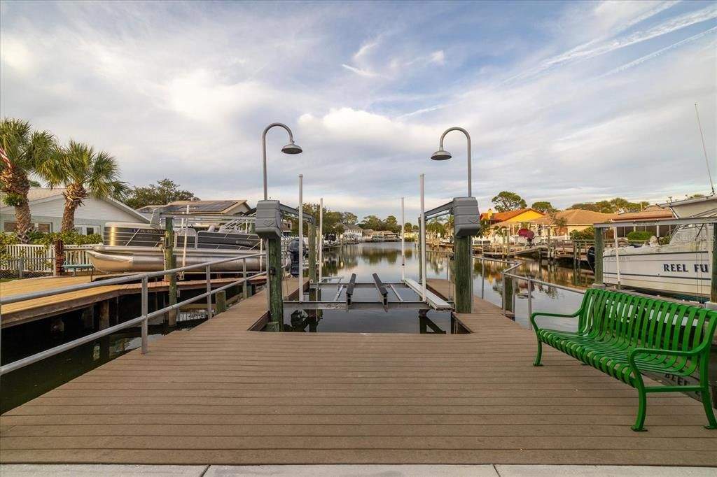 На продажу: $699,000 (3 спален, 2 ванн, 1986 Квадратных фут)