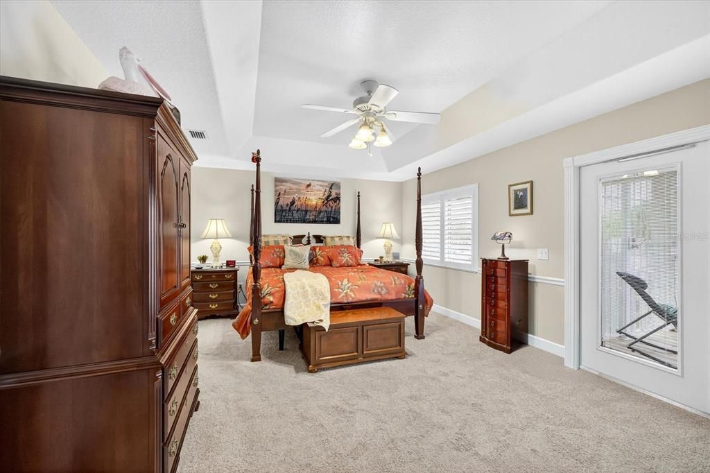 На продажу: $699,000 (3 спален, 2 ванн, 1986 Квадратных фут)