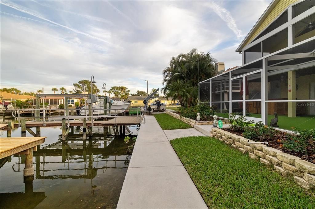 На продажу: $699,000 (3 спален, 2 ванн, 1986 Квадратных фут)