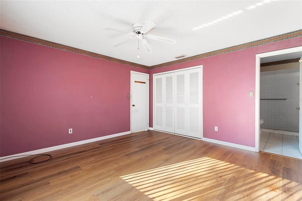 待售: $215,000 (2 贝兹, 2 浴室, 1020 平方英尺)