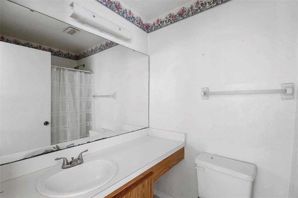 待售: $215,000 (2 贝兹, 2 浴室, 1020 平方英尺)