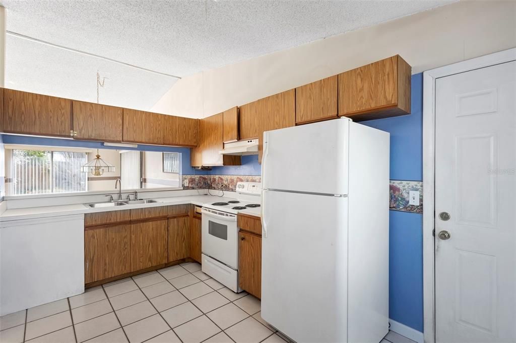 待售: $215,000 (2 贝兹, 2 浴室, 1020 平方英尺)