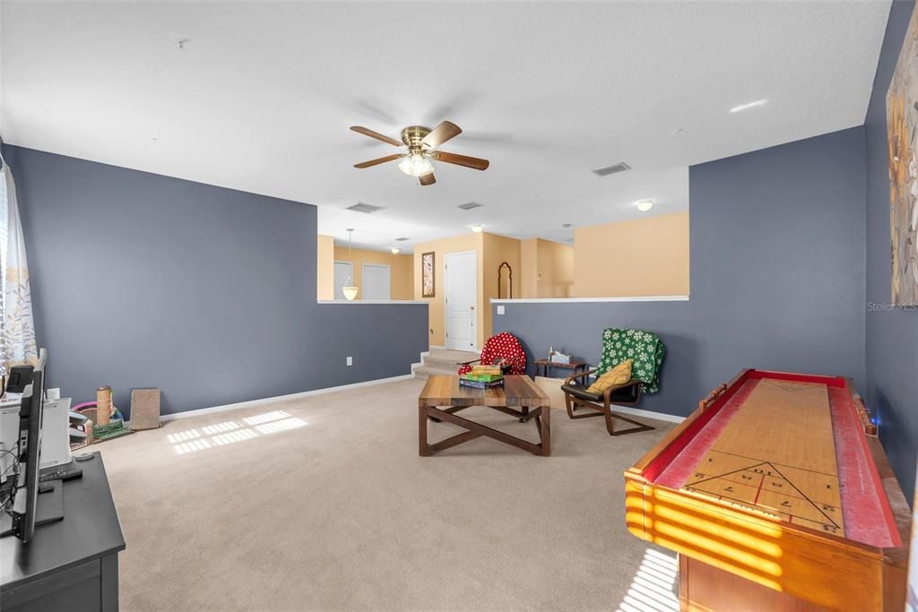 На продажу: $400,000 (5 спален, 4 ванн, 3414 Квадратных фут)