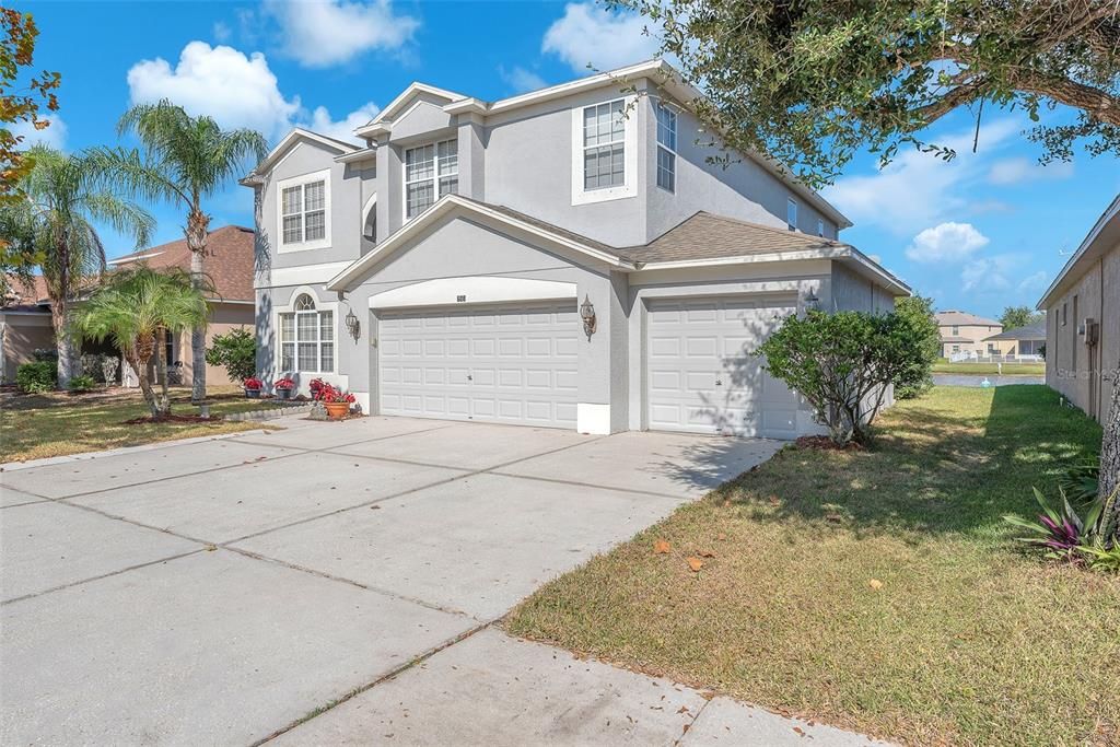 На продажу: $400,000 (5 спален, 4 ванн, 3414 Квадратных фут)