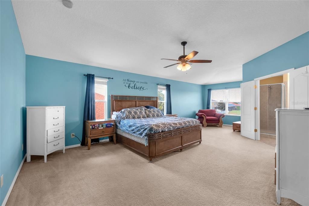 На продажу: $400,000 (5 спален, 4 ванн, 3414 Квадратных фут)