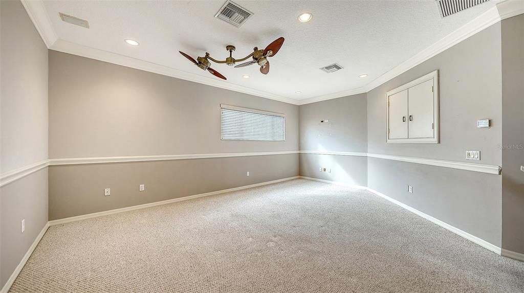 For Sale: $999,000 (4 beds, 3 baths, 3151 Square Feet)