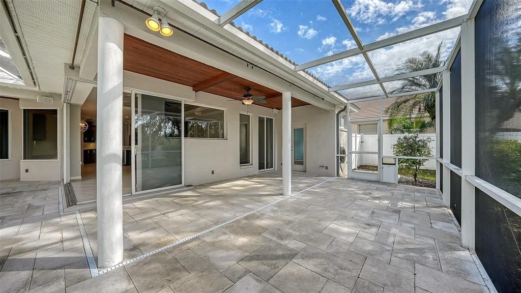 For Sale: $999,000 (4 beds, 3 baths, 3151 Square Feet)