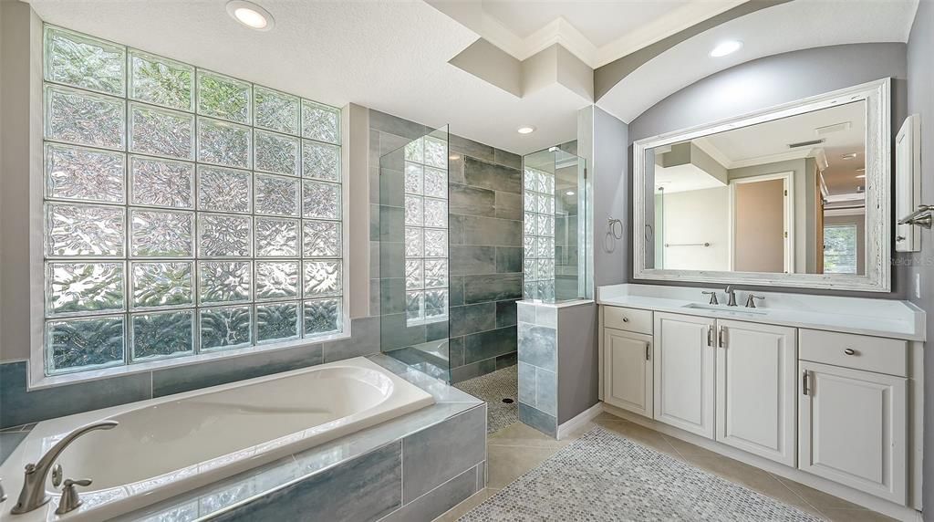 For Sale: $999,000 (4 beds, 3 baths, 3151 Square Feet)