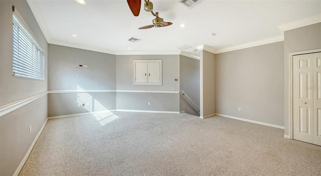 For Sale: $999,000 (4 beds, 3 baths, 3151 Square Feet)