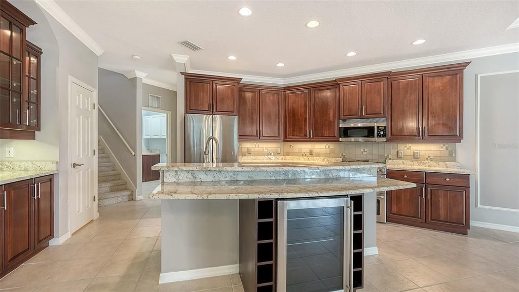 For Sale: $999,000 (4 beds, 3 baths, 3151 Square Feet)