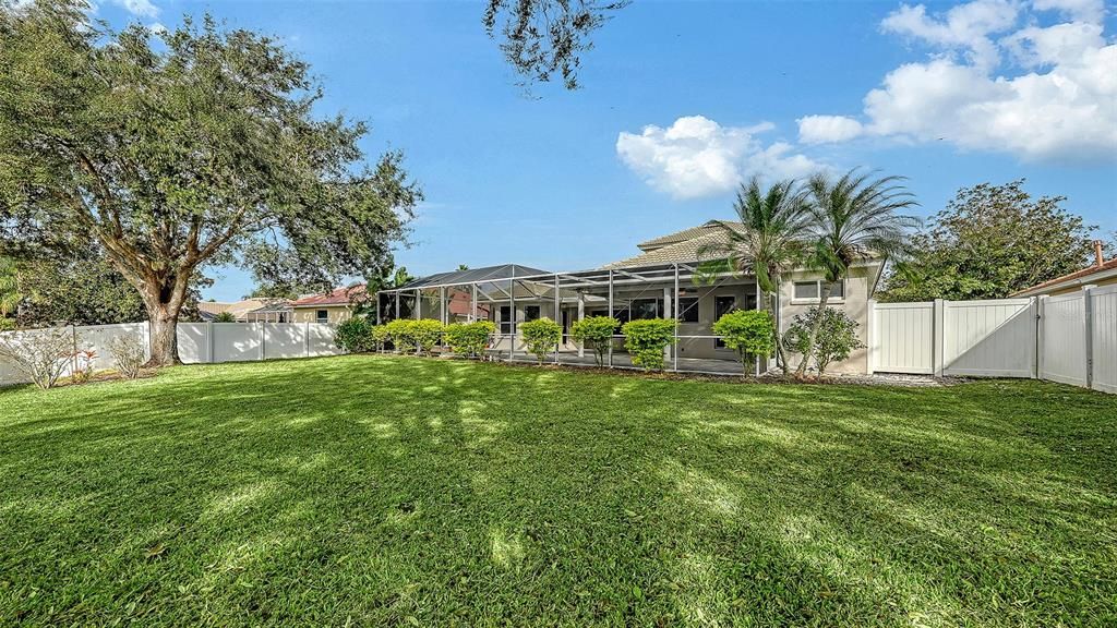 For Sale: $999,000 (4 beds, 3 baths, 3151 Square Feet)