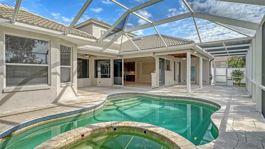 For Sale: $999,000 (4 beds, 3 baths, 3151 Square Feet)