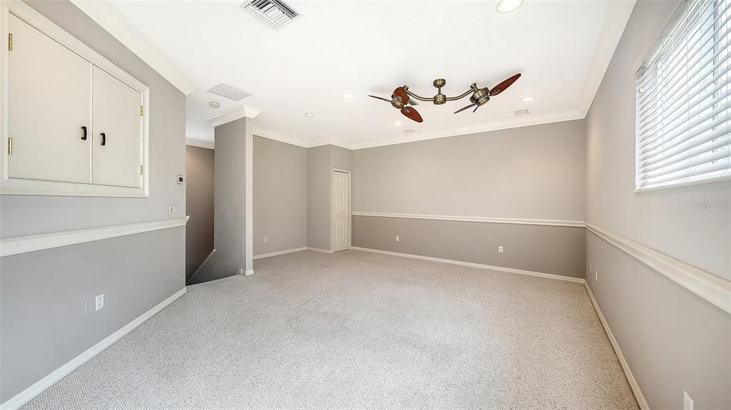 For Sale: $999,000 (4 beds, 3 baths, 3151 Square Feet)