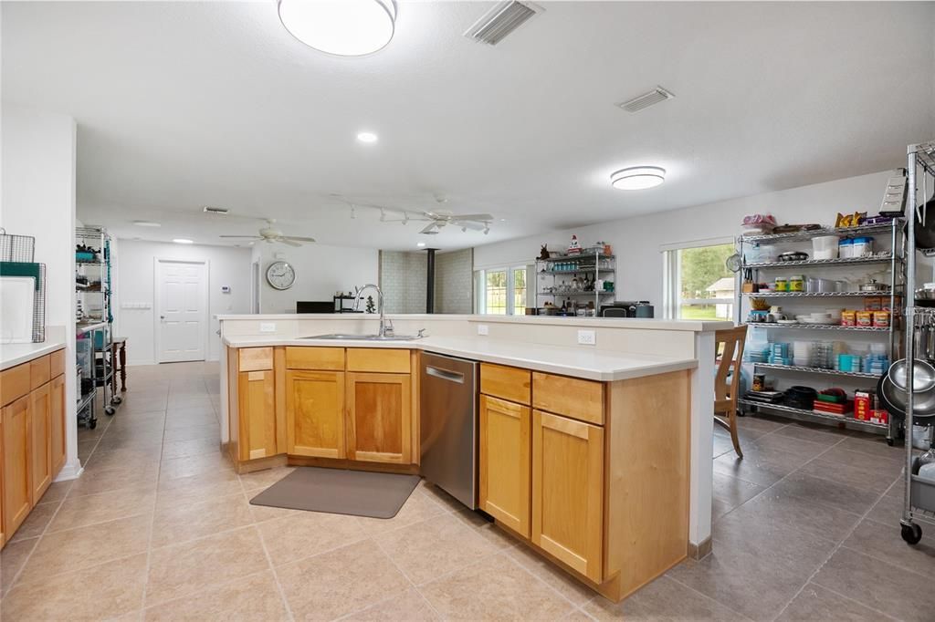 En Venta: $459,000 (2 camas, 2 baños, 1506 Pies cuadrados)