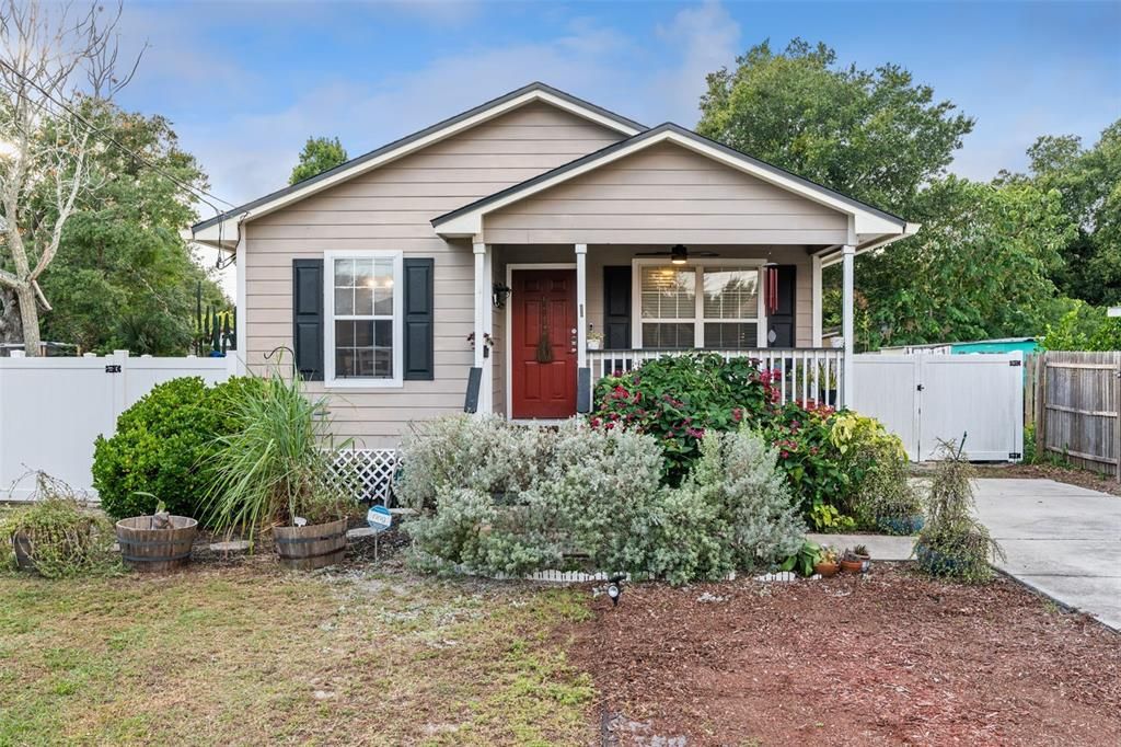 待售: $290,000 (3 贝兹, 2 浴室, 1048 平方英尺)