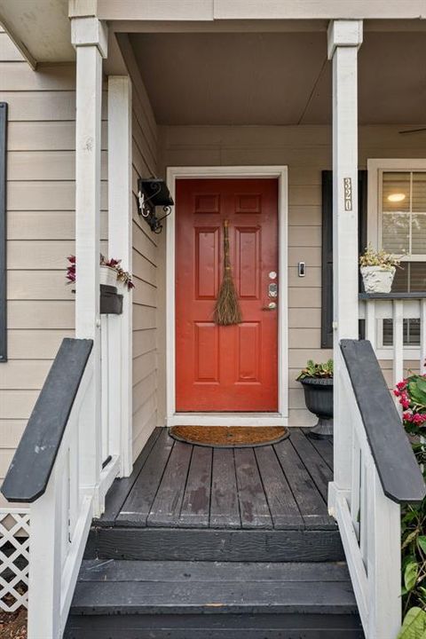 待售: $290,000 (3 贝兹, 2 浴室, 1048 平方英尺)