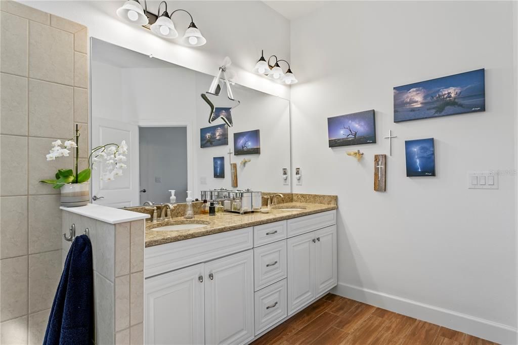 En Venta: $525,000 (3 camas, 2 baños, 2068 Pies cuadrados)