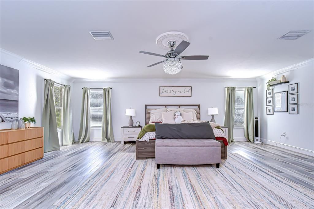 待售: $495,000 (4 贝兹, 2 浴室, 3540 平方英尺)