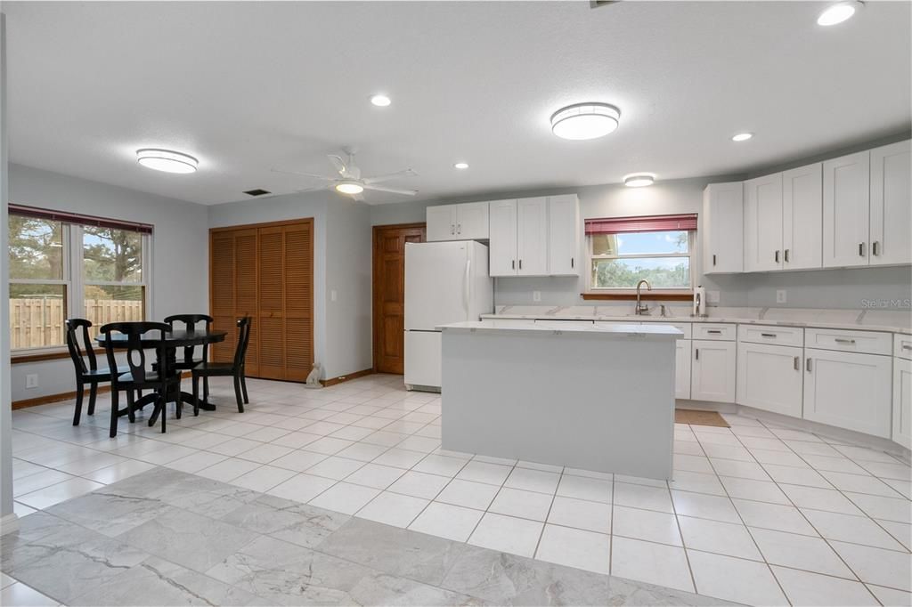 En Venta: $512,000 (3 camas, 2 baños, 1782 Pies cuadrados)