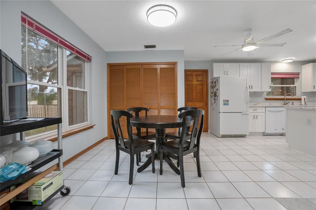 En Venta: $512,000 (3 camas, 2 baños, 1782 Pies cuadrados)