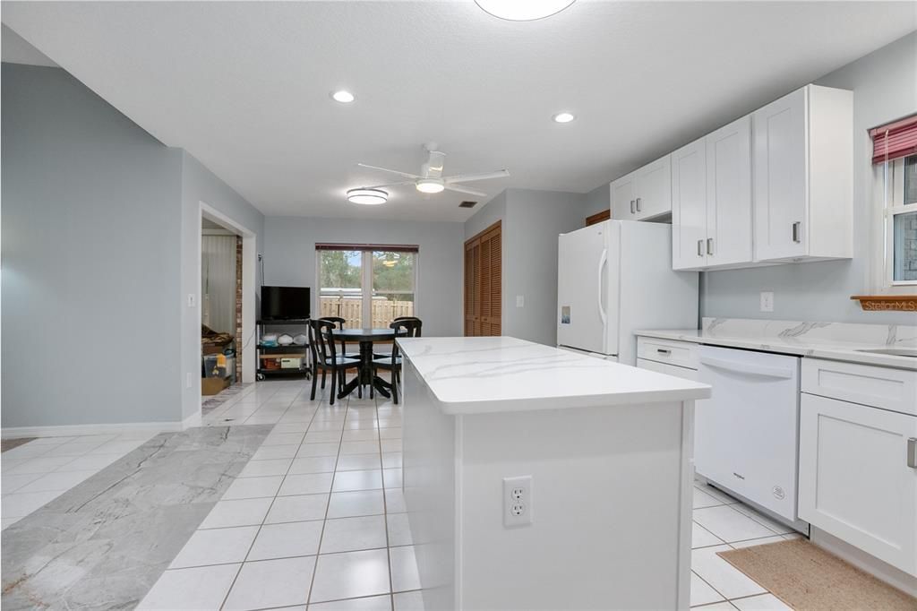 En Venta: $512,000 (3 camas, 2 baños, 1782 Pies cuadrados)