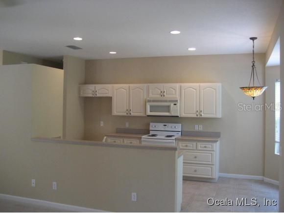 出租: $2,000 (3 贝兹, 2 浴室, 1638 平方英尺)