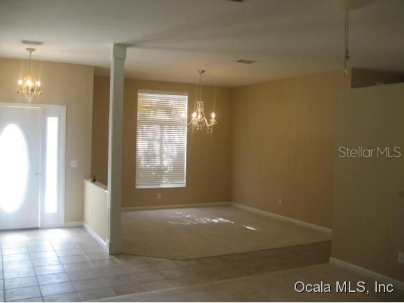 出租: $2,000 (3 贝兹, 2 浴室, 1638 平方英尺)