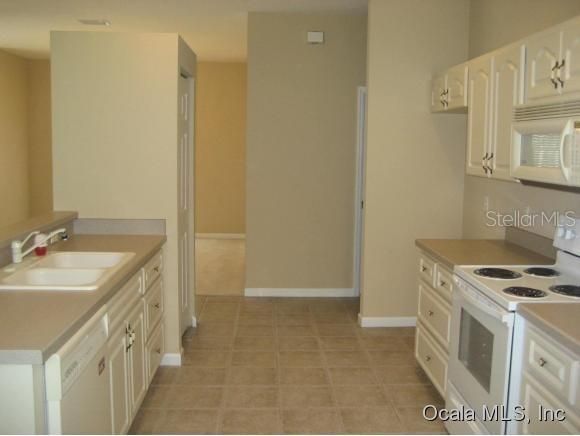 出租: $2,000 (3 贝兹, 2 浴室, 1638 平方英尺)