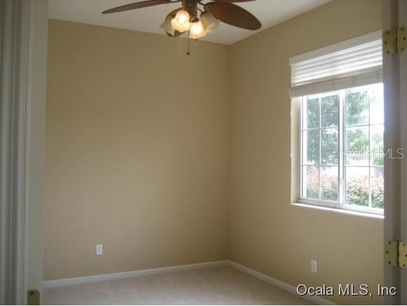 出租: $2,000 (3 贝兹, 2 浴室, 1638 平方英尺)