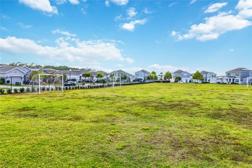 待售: $410,000 (4 贝兹, 3 浴室, 2133 平方英尺)