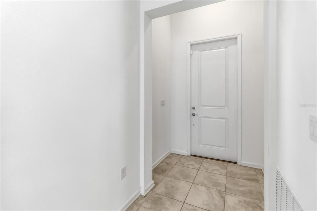 待售: $410,000 (4 贝兹, 3 浴室, 2133 平方英尺)