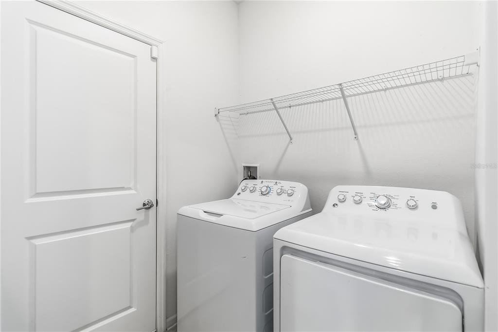 待售: $410,000 (4 贝兹, 3 浴室, 2133 平方英尺)