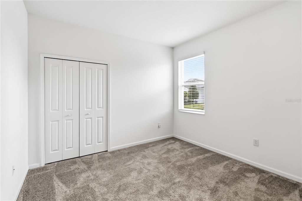 待售: $410,000 (4 贝兹, 3 浴室, 2133 平方英尺)