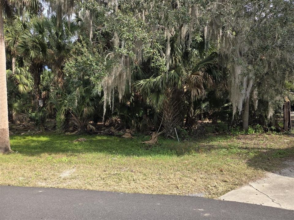 En Venta: $55,000 (0.48 acres)