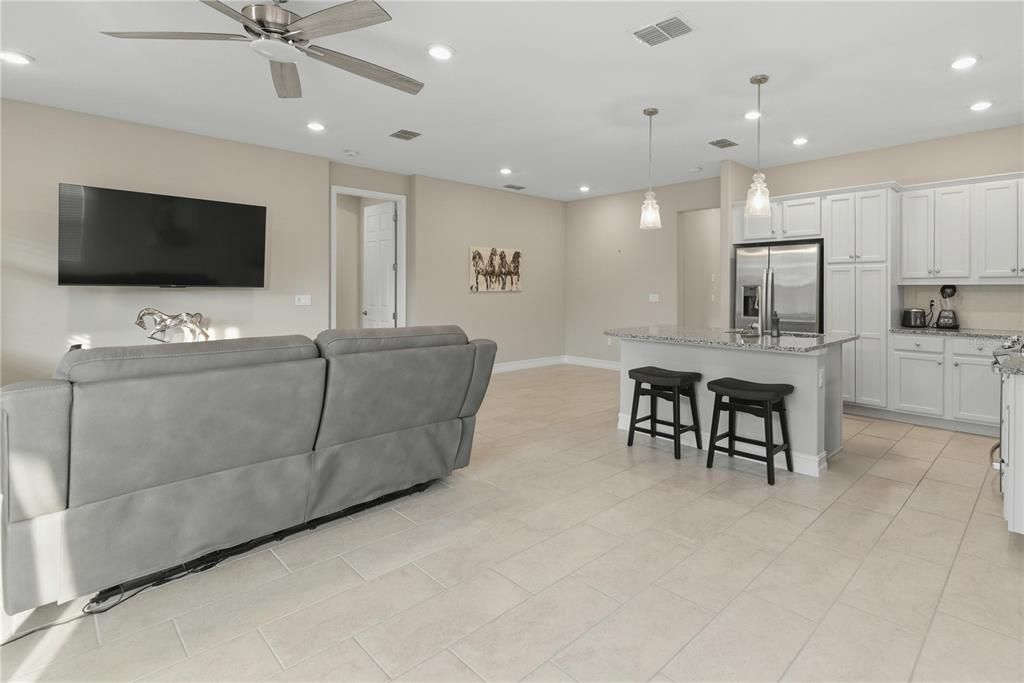 En Venta: $220,000 (2 camas, 2 baños, 1318 Pies cuadrados)