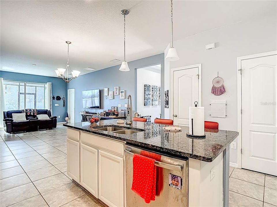 En Venta: $310,000 (3 camas, 2 baños, 1532 Pies cuadrados)