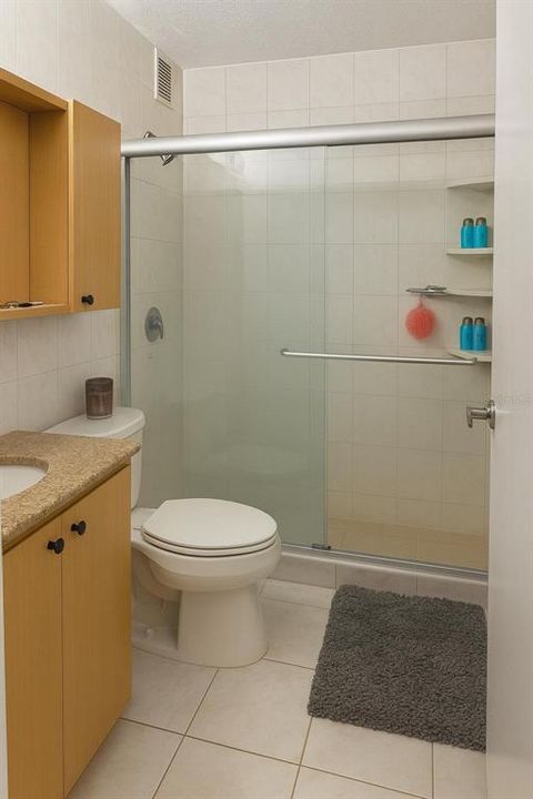 В аренду: $1,800 (1 спален, 1 ванн, 600 Квадратных фут)