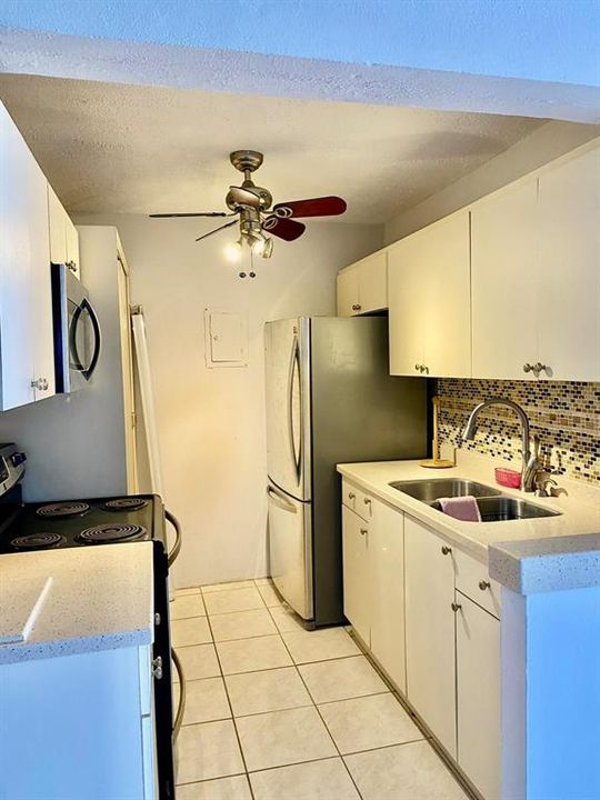 В аренду: $1,800 (1 спален, 1 ванн, 600 Квадратных фут)