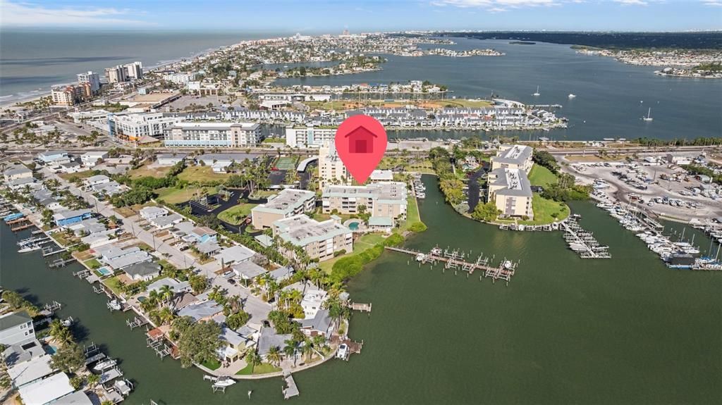 For Sale: $699,000 (2 beds, 2 baths, 1275 Square Feet)