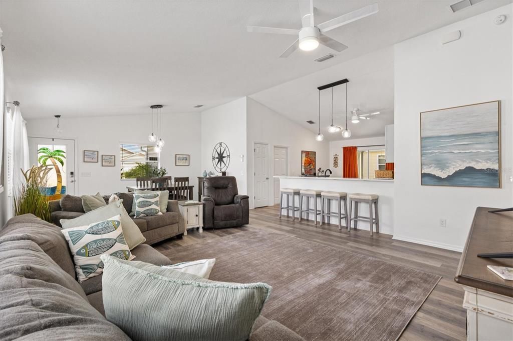 En Venta: $370,000 (3 camas, 2 baños, 1483 Pies cuadrados)