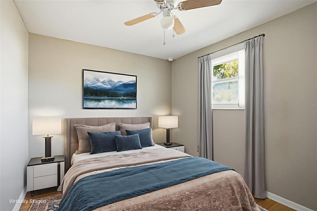 For Sale: $189,900 (2 beds, 1 baths, 880 Square Feet)