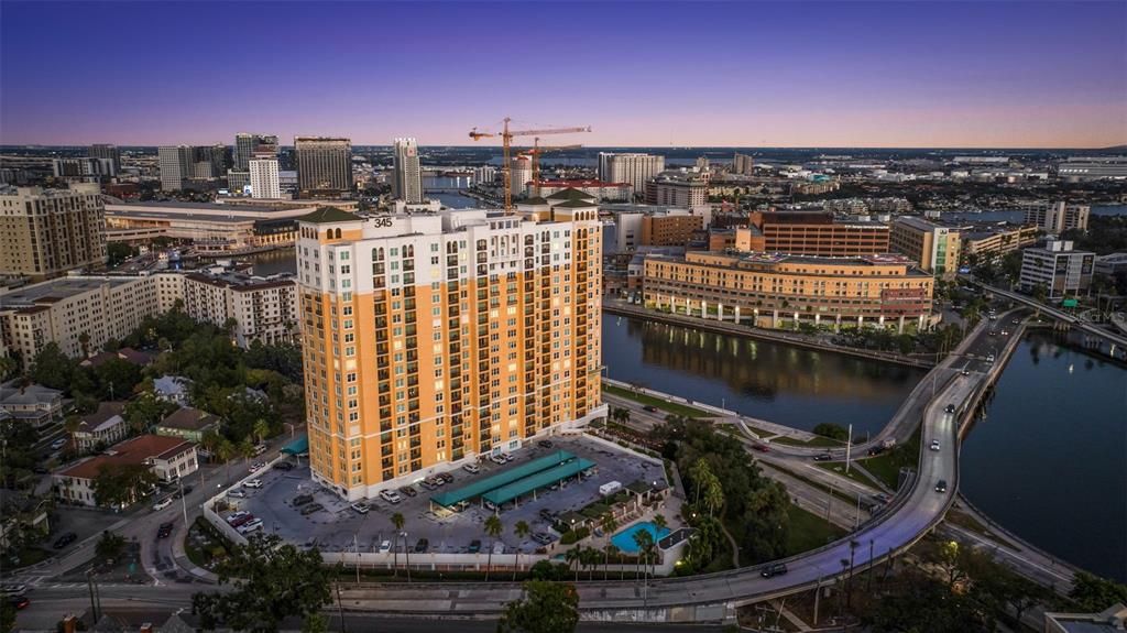 En Renta: $4,495 (2 camas, 1 baños, 1056 Pies cuadrados)