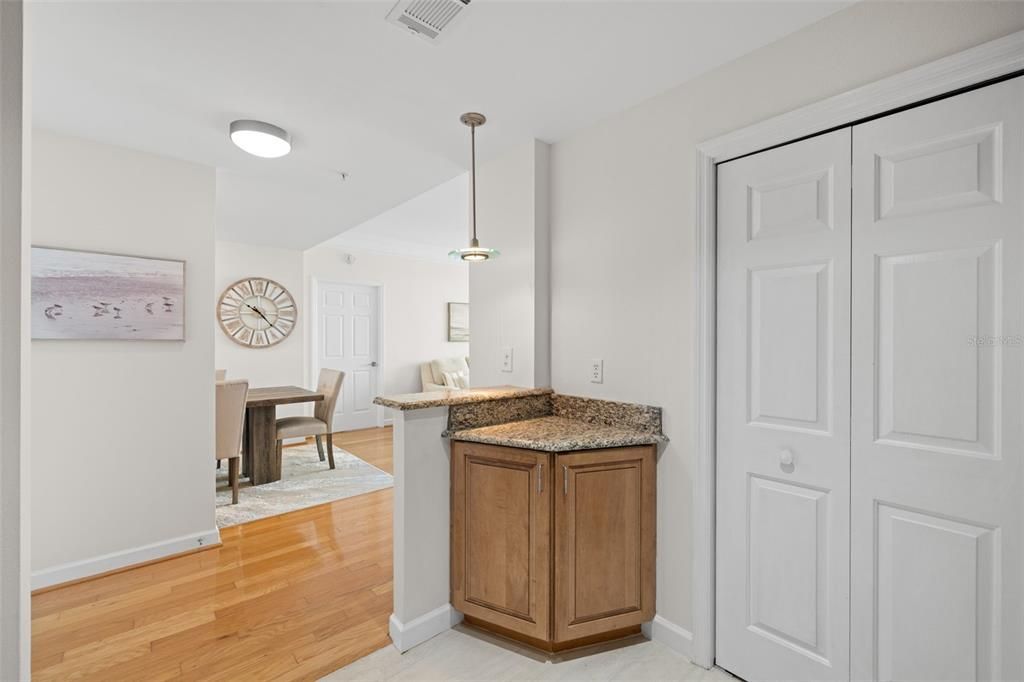 En Renta: $4,495 (2 camas, 1 baños, 1056 Pies cuadrados)