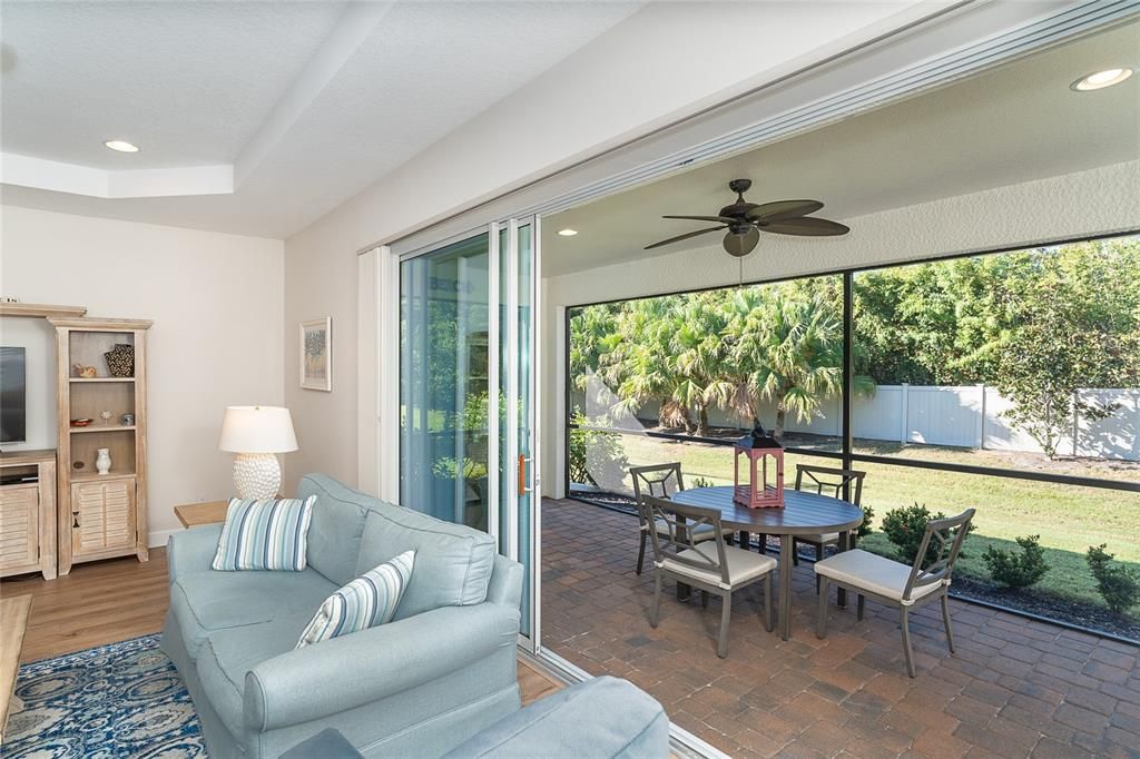 En Venta: $450,000 (2 camas, 2 baños, 1921 Pies cuadrados)