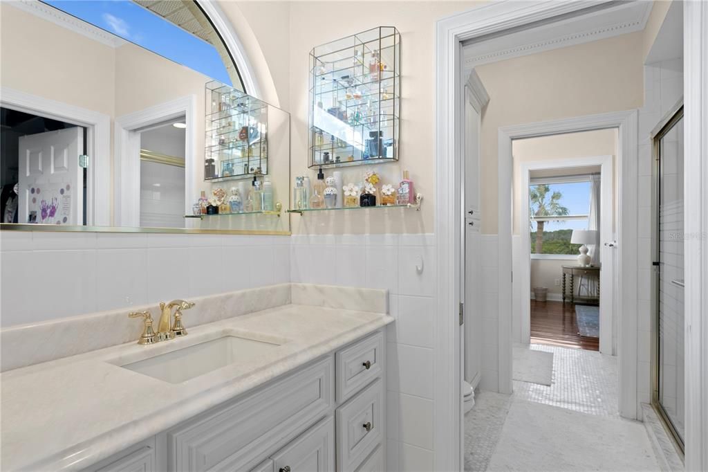 For Sale: $3,100,000 (5 beds, 5 baths, 5345 Square Feet)